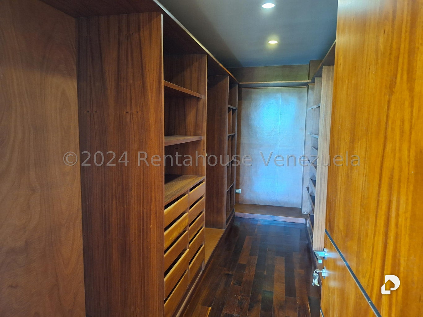 House in La Lagunita Country Club, Caracas – 55