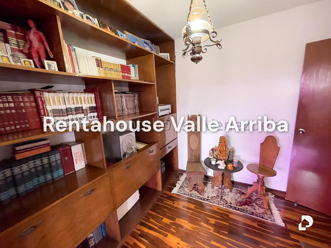 Casa en Alto Prado, Caracas – 18