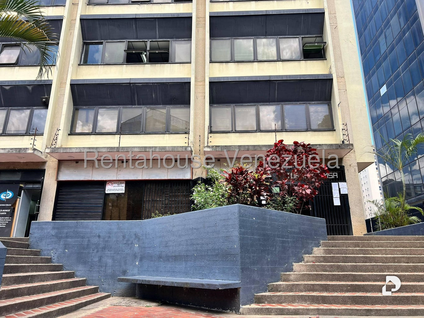 Local comercial en La Urbina, Caracas