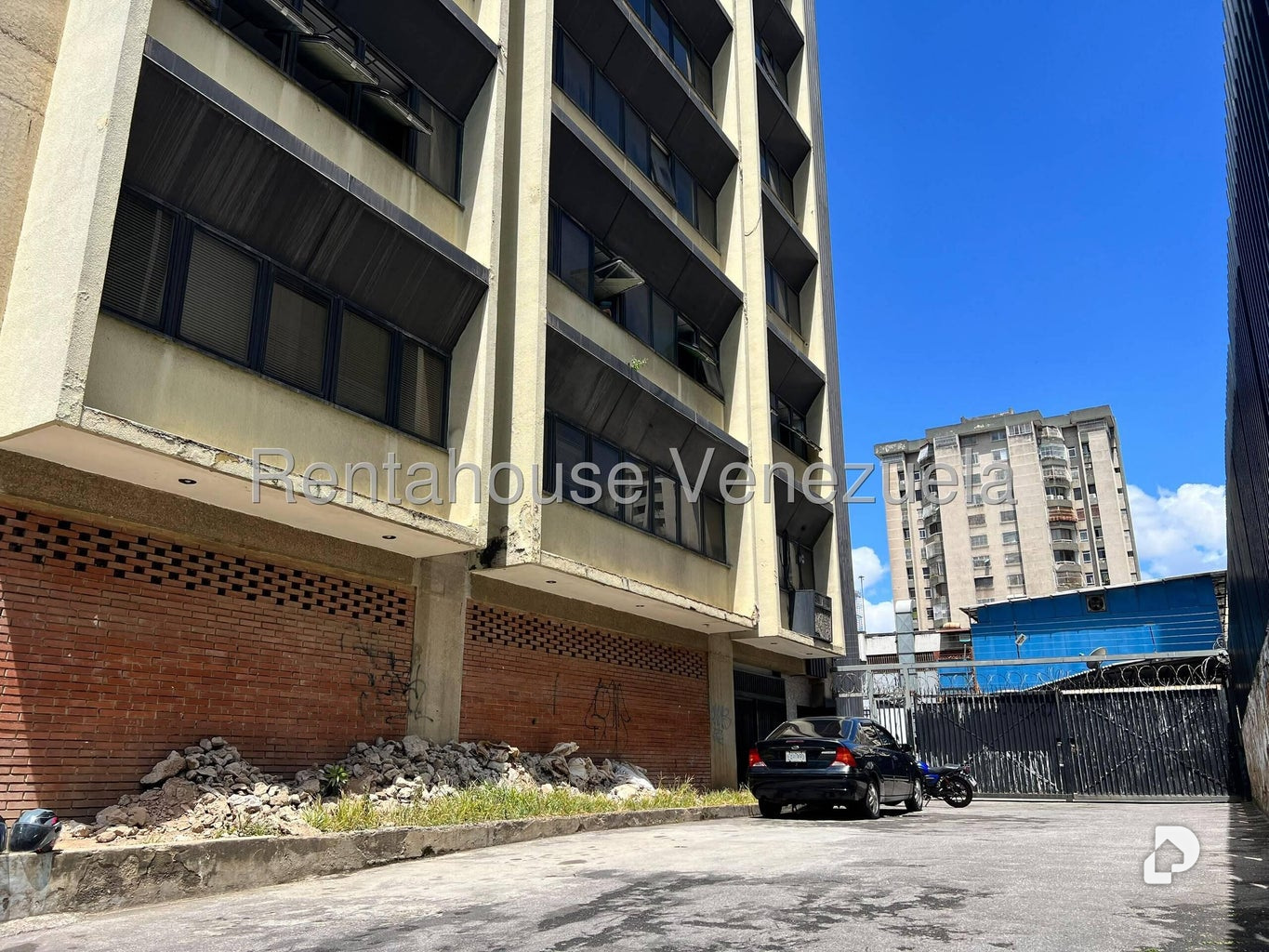 Local comercial en La Urbina, Caracas