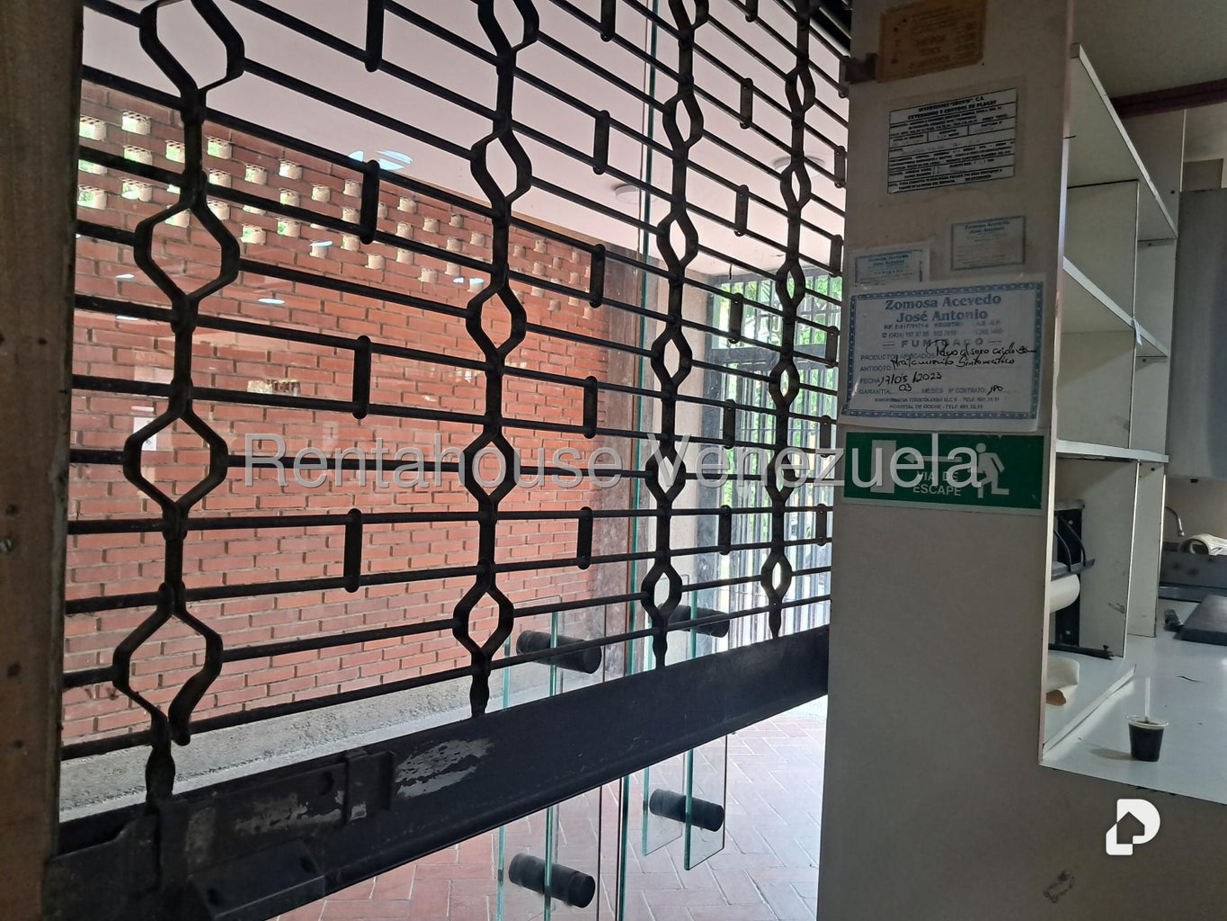 Local comercial en La Urbina, Caracas
