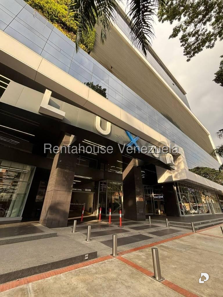 Local comercial en Las Mercedes, Caracas – 17
