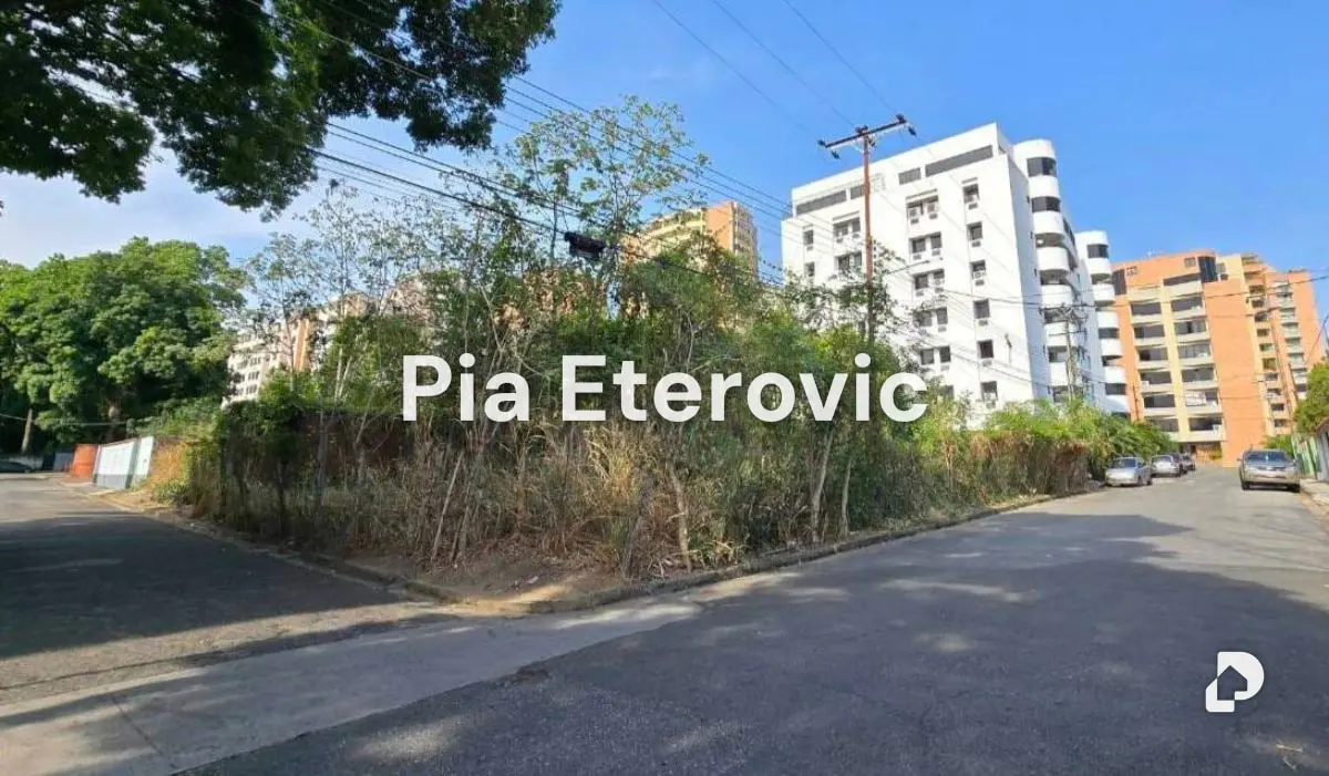 Terreno en Parroquia Urbana San José, Valencia – 1