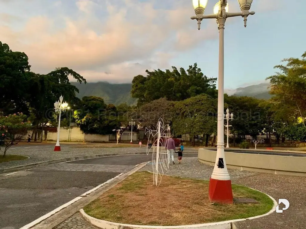 Casa en Santa Cecilia, Caracas – 18