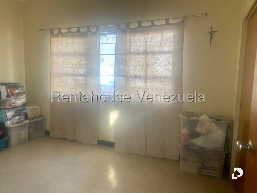 Casa en Santa Cecilia, Caracas – 17