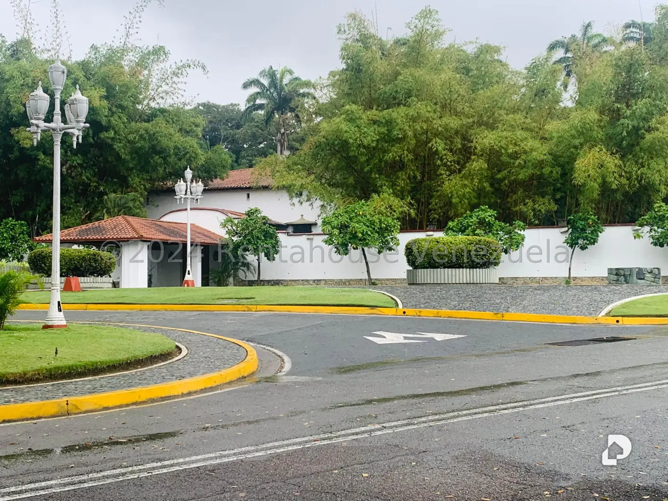 Casa en Santa Cecilia, Caracas – 2