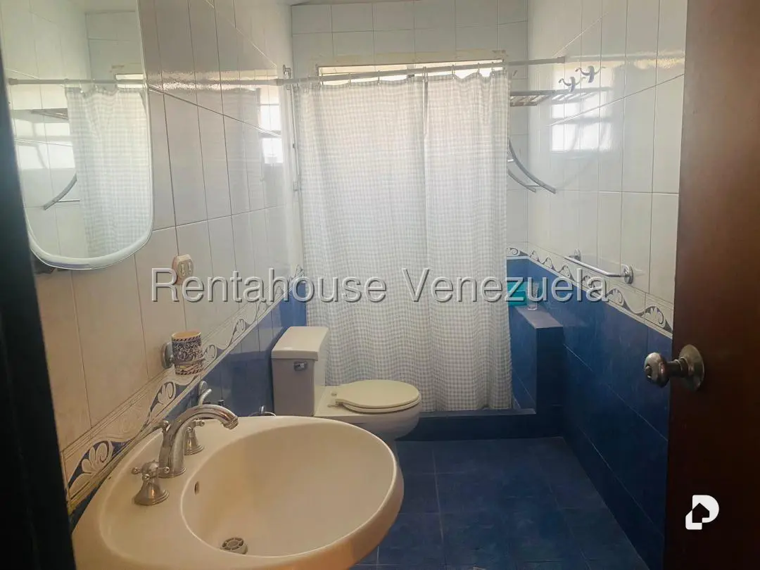 Casa en Santa Cecilia, Caracas – 15
