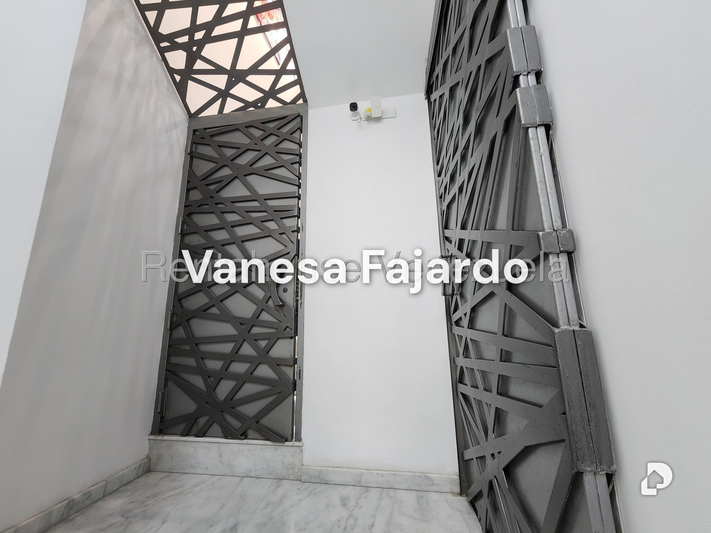 Local comercial en El Rosal, Caracas – 16