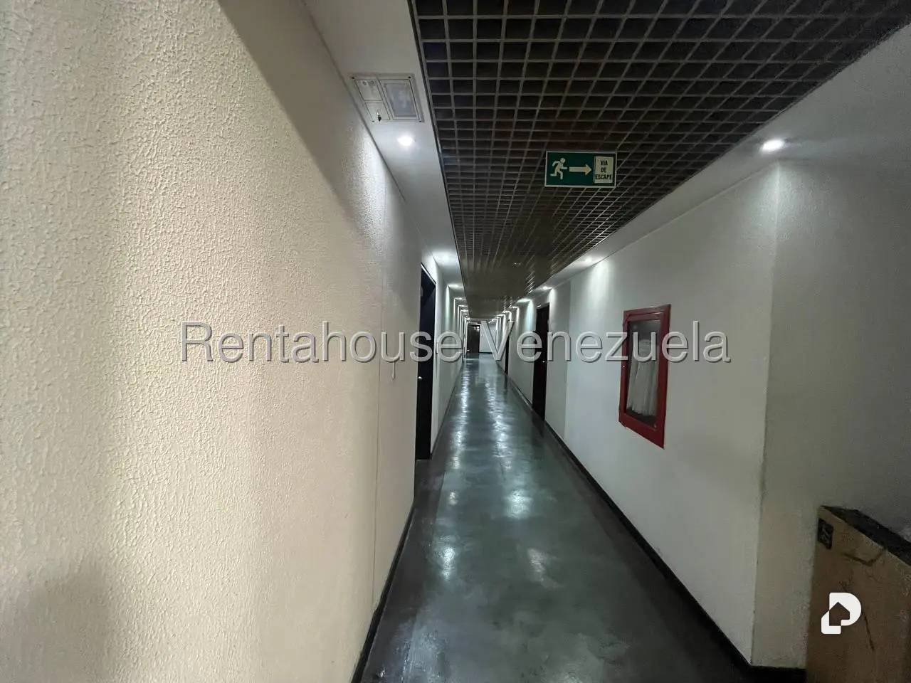 Oficina en La Castellana, Caracas – 29