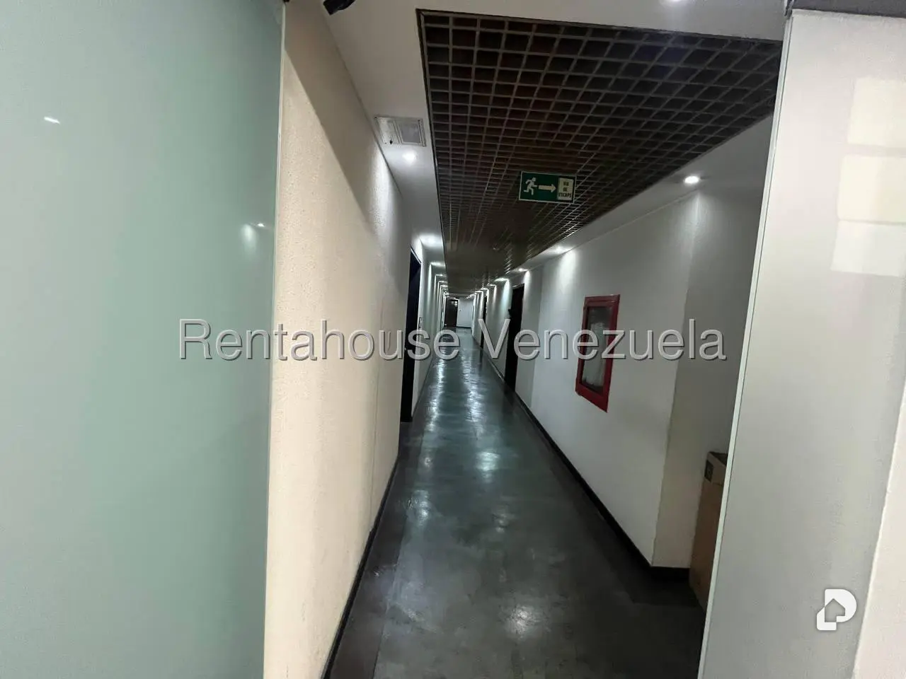 Oficina en La Castellana, Caracas – 27