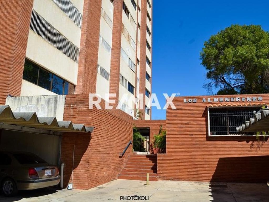 Apartamento en Sector La Lago, Maracaibo - 1