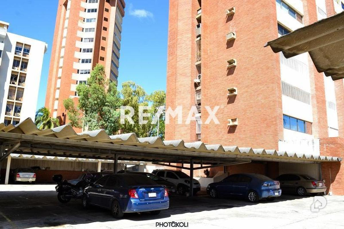Apartamento en Sector La Lago, Maracaibo – 12