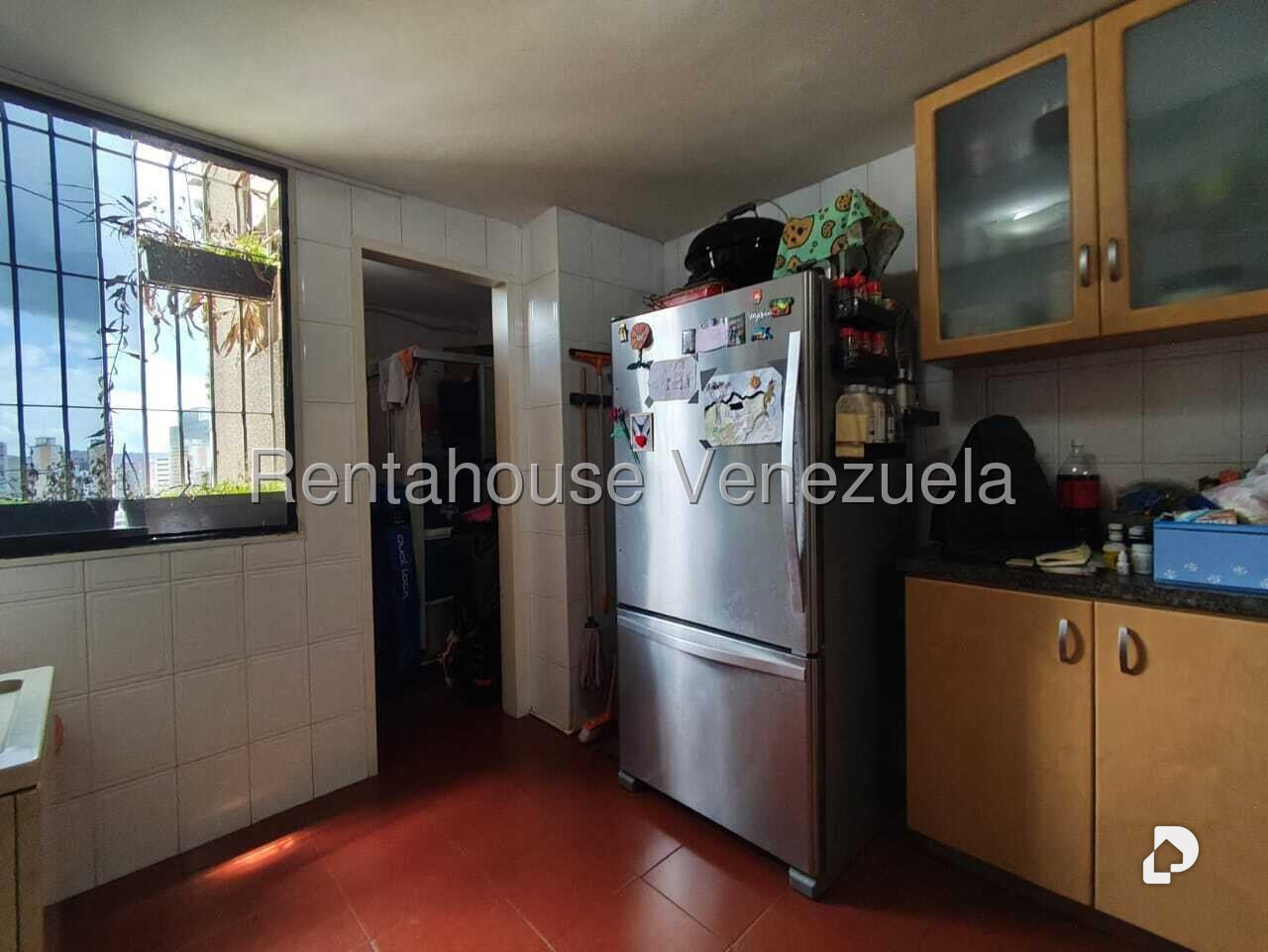 Apartamento en Los Palos Grandes, Caracas – 16
