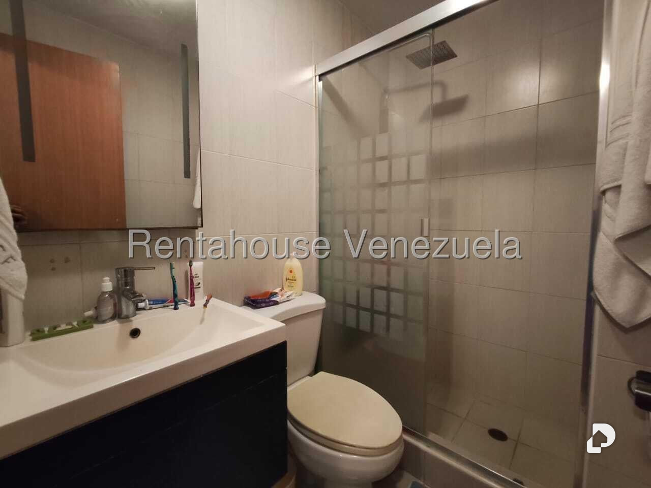 Apartamento en Los Palos Grandes, Caracas – 24
