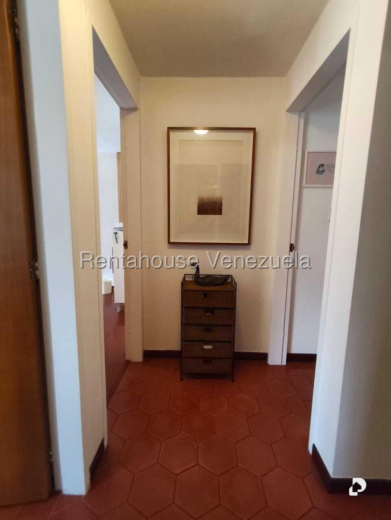 Apartamento en Los Palos Grandes, Caracas – 17