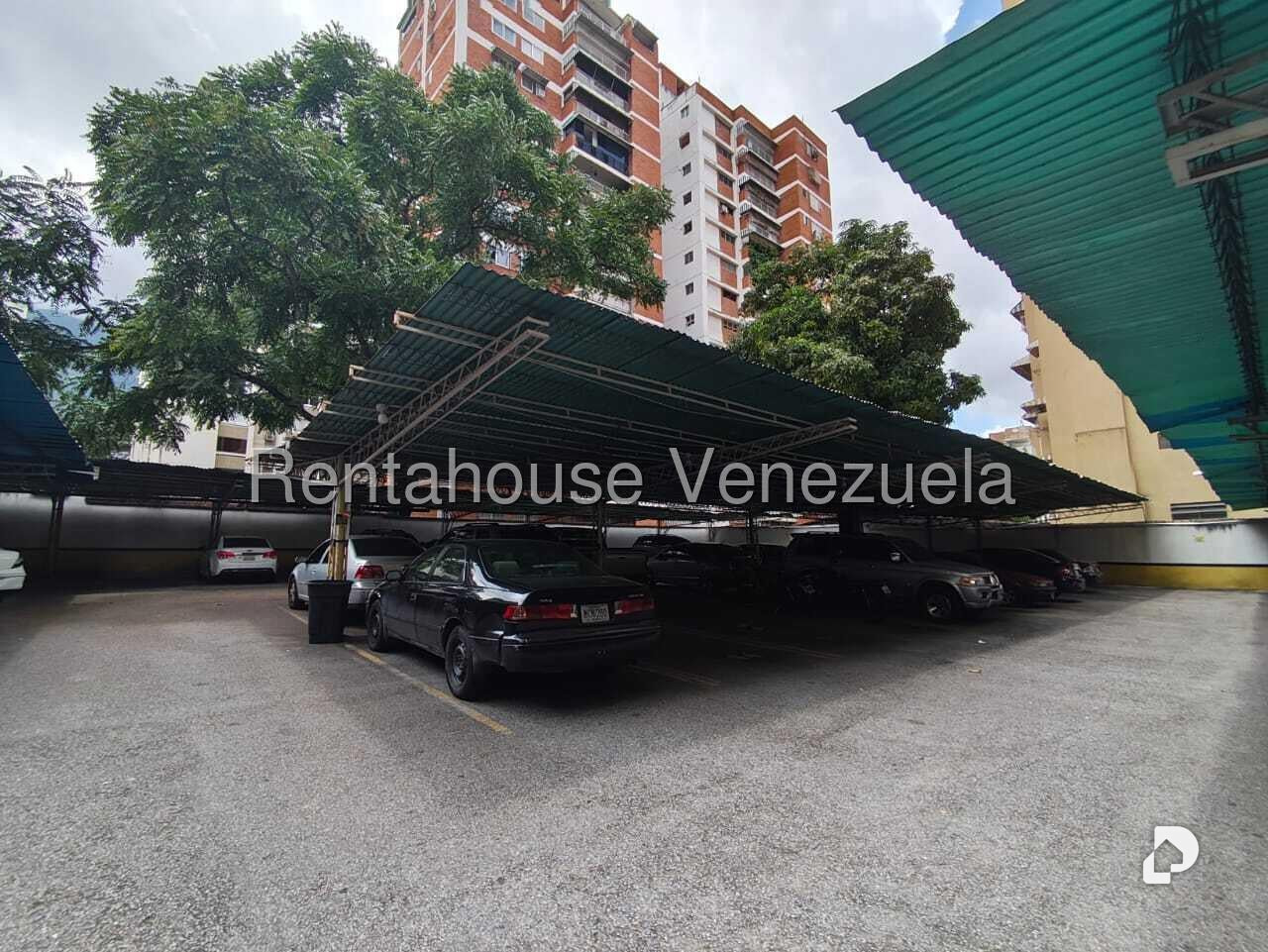 Apartamento en Los Palos Grandes, Caracas – 29