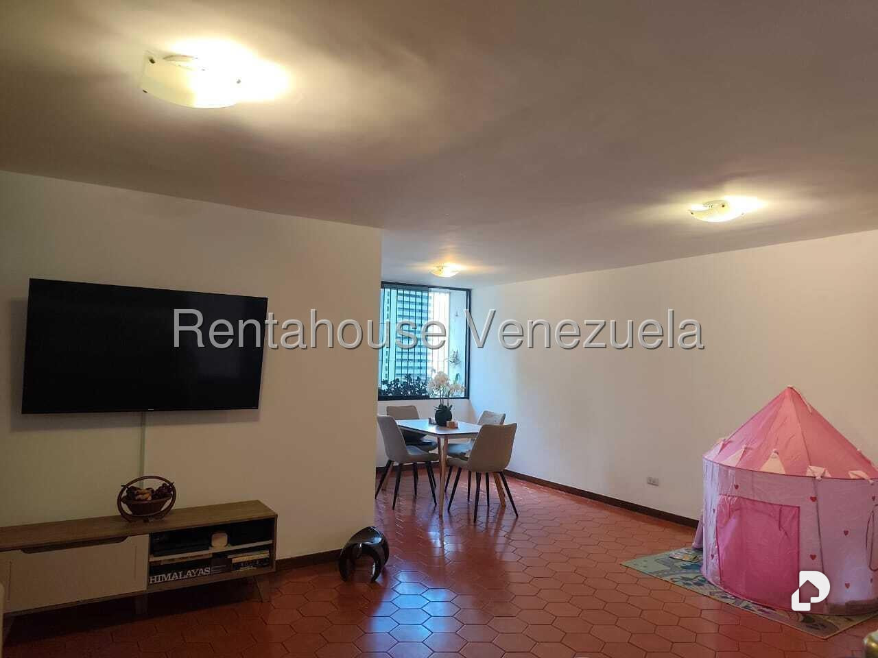 Apartamento en Los Palos Grandes, Caracas – 9