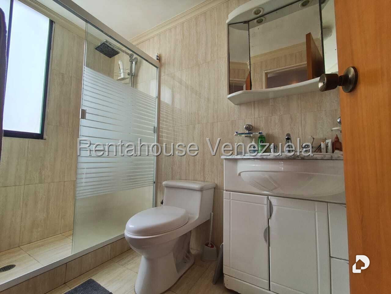 Apartamento en Los Palos Grandes, Caracas – 21