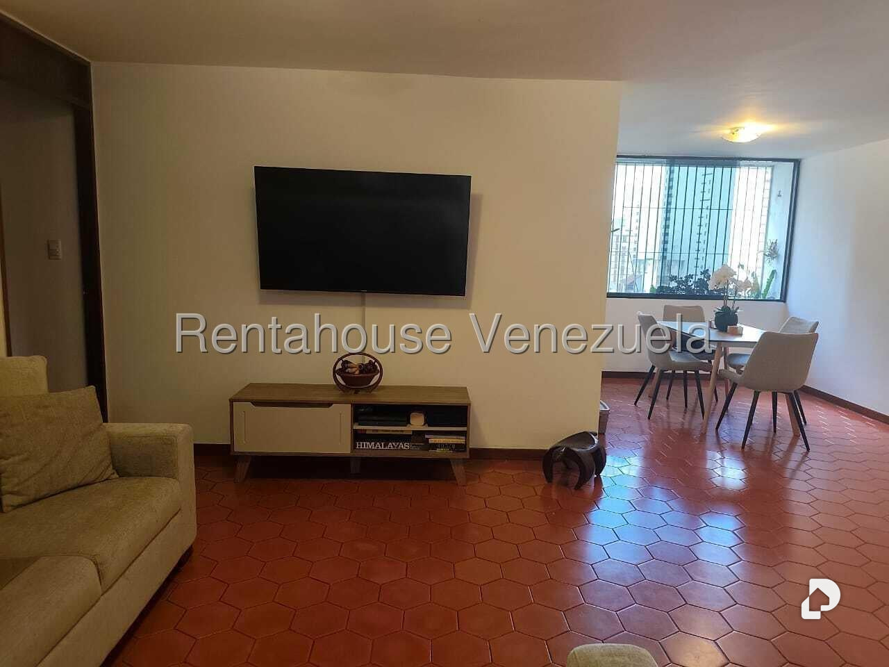 Apartamento en Los Palos Grandes, Caracas – 8