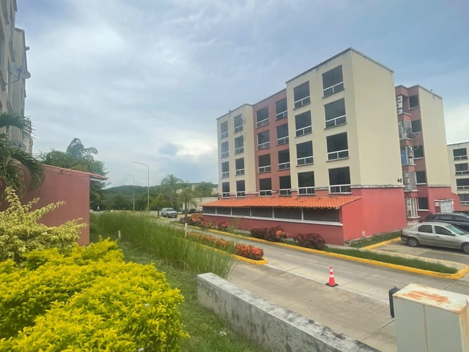 Apartment in Urbanización Industrial Sucua, Charallave - 1