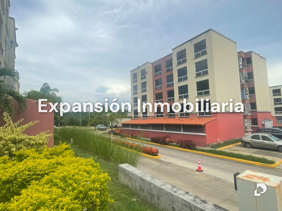 Apartamento en Urbanización Industrial Sucua, Charallave – 1