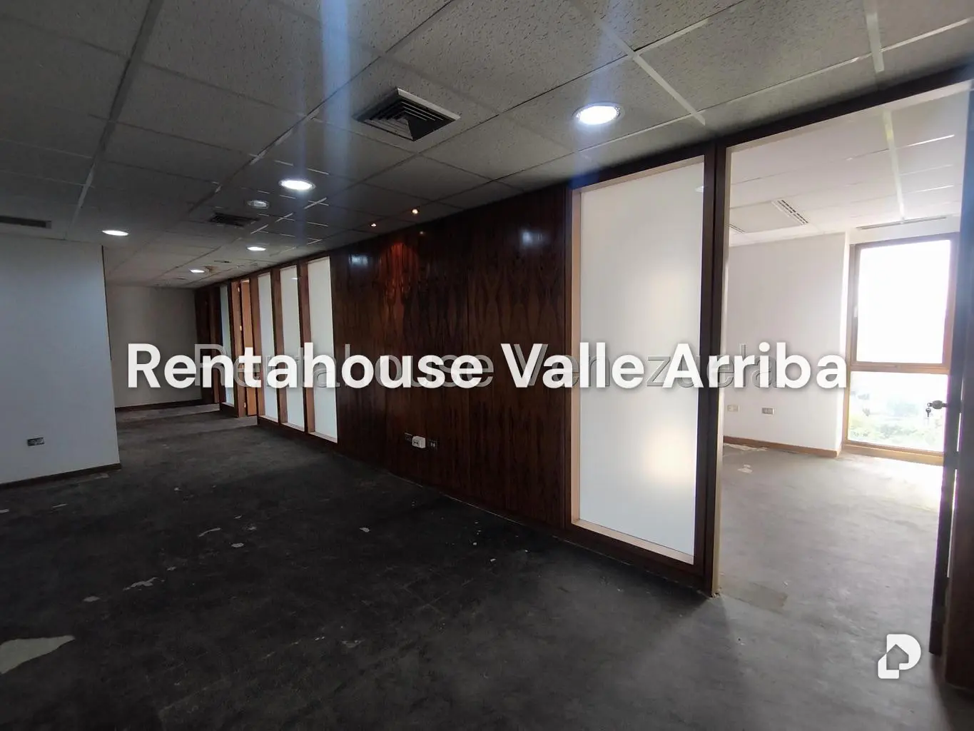 Office in Los Palos Grandes, Caracas – 9