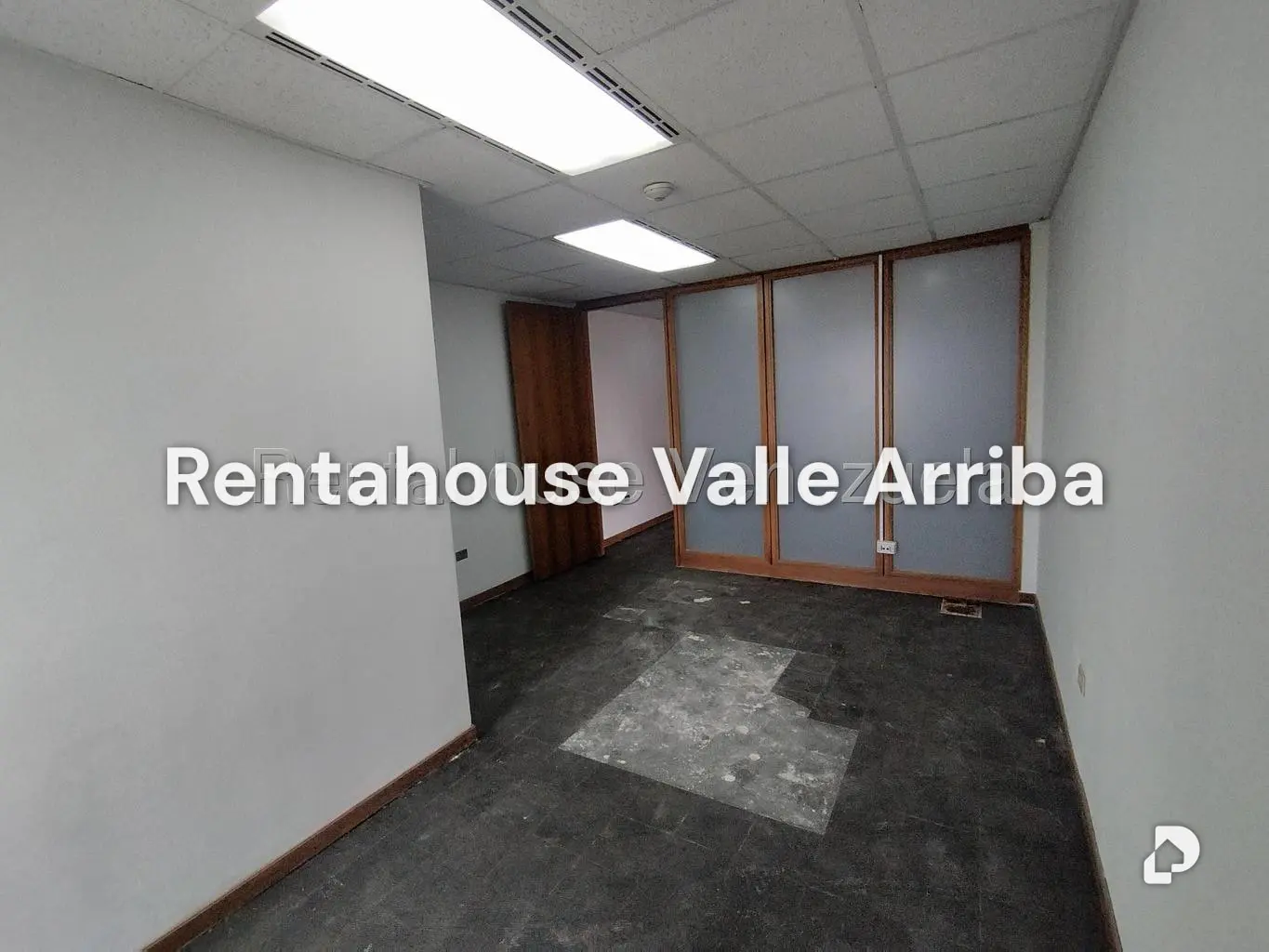 Office in Los Palos Grandes, Caracas – 26