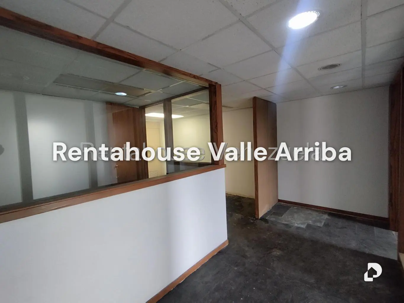 Office in Los Palos Grandes, Caracas – 19