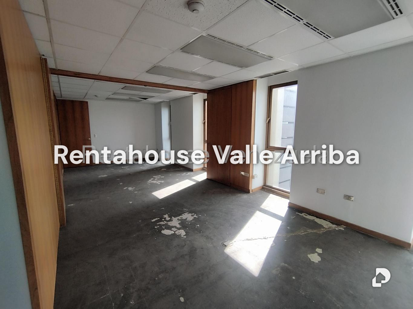 Office in Los Palos Grandes, Caracas – 11