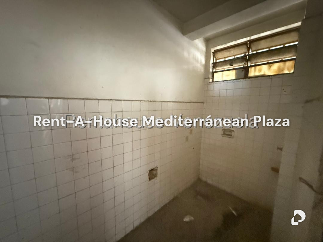 Local comercial en Santa Cecilia, Valencia – 40