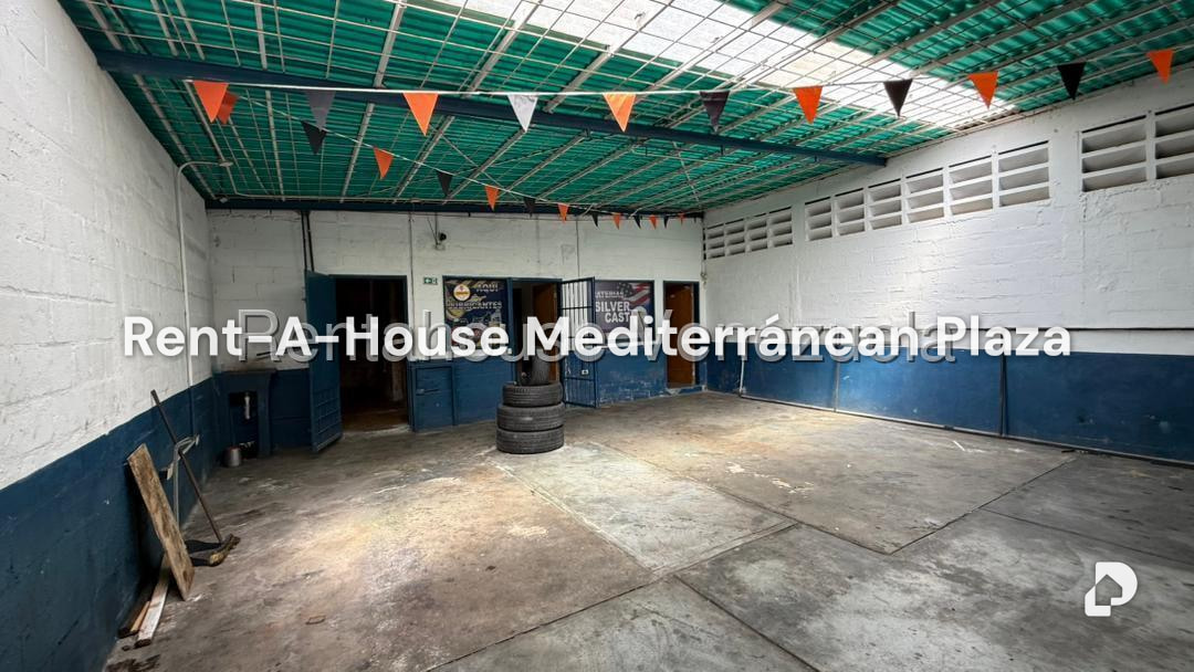 Local comercial en Santa Cecilia, Valencia – 46