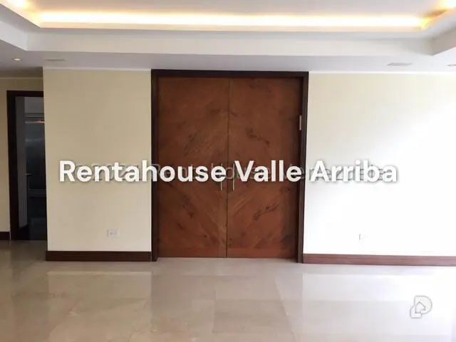 Apartamento en La Florida, Caracas – 11