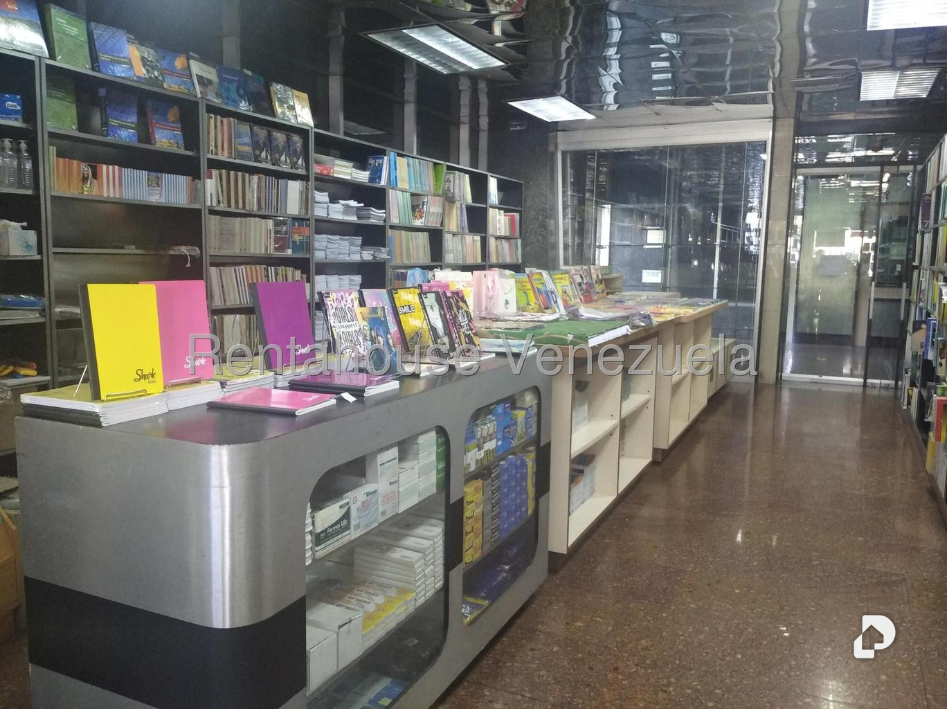 Local comercial en San Martín, Caracas – 16