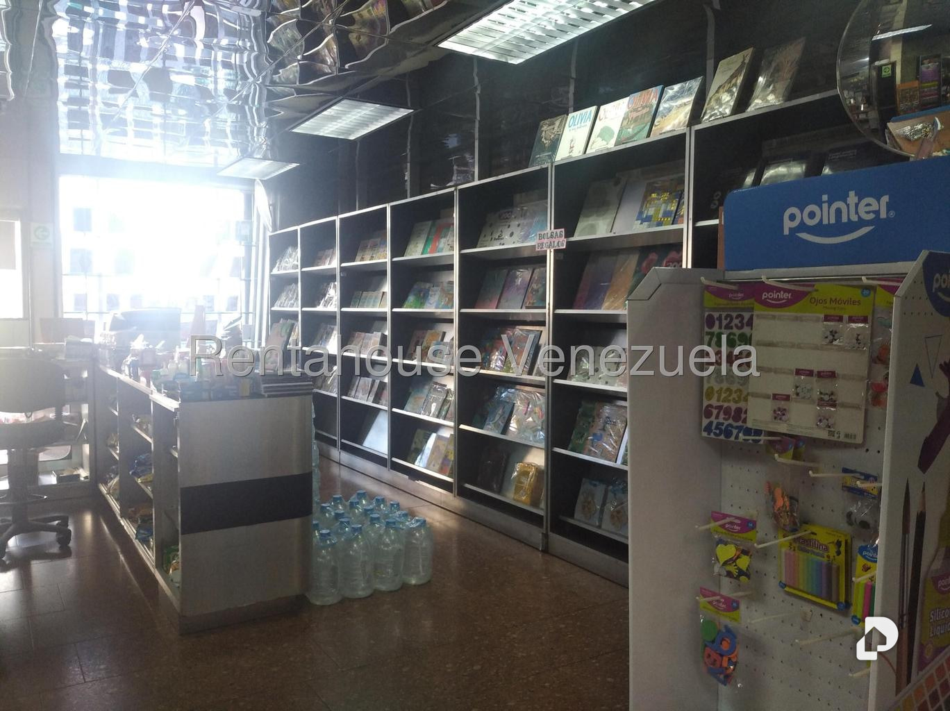 Local comercial en San Martín, Caracas – 17