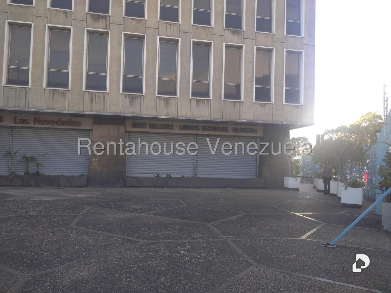 Local comercial en San Martín, Caracas – 4