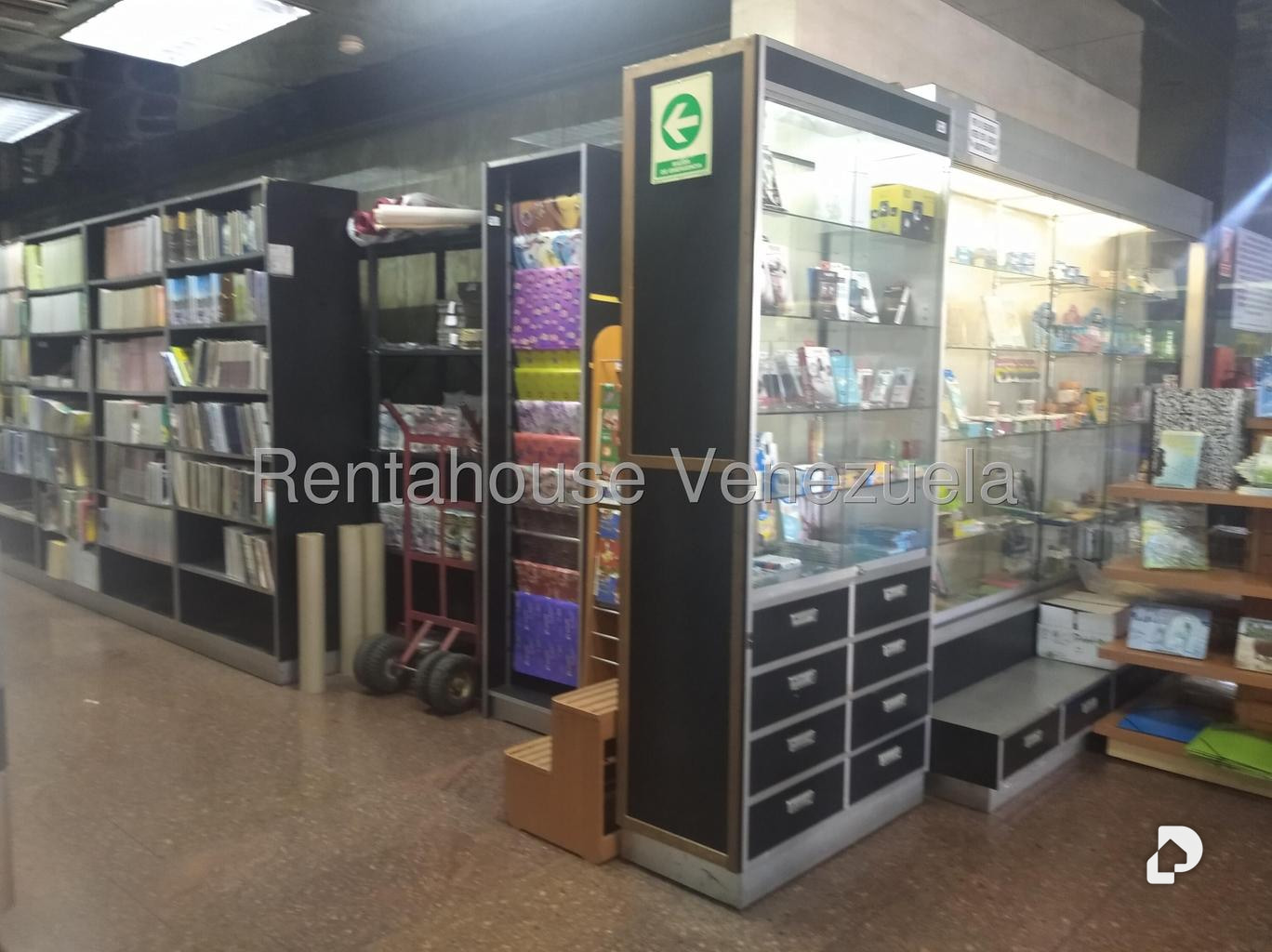 Local comercial en San Martín, Caracas – 21