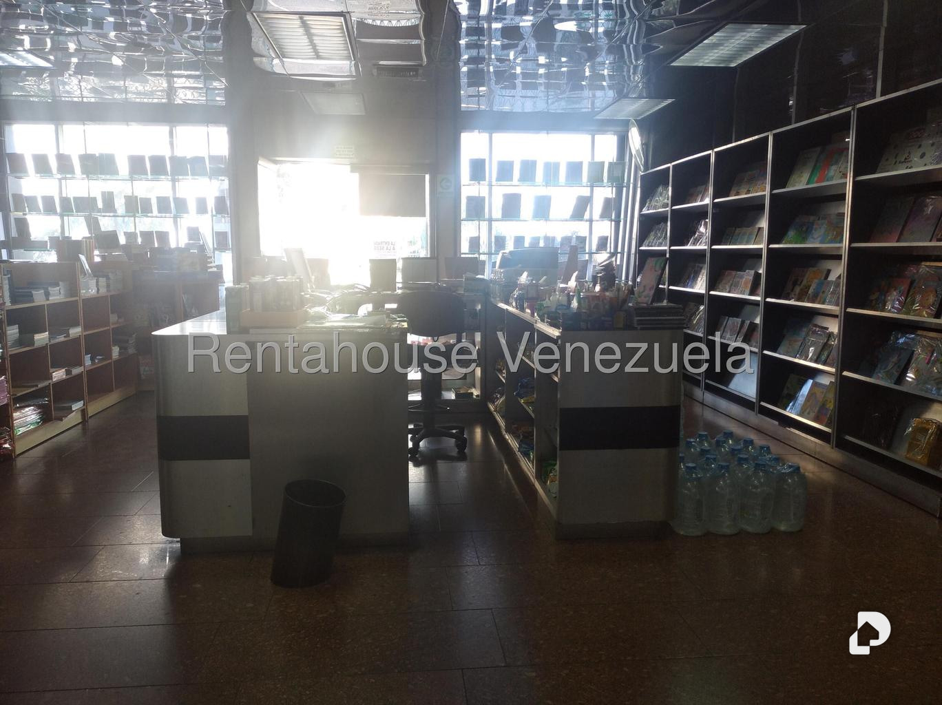 Local comercial en San Martín, Caracas – 18