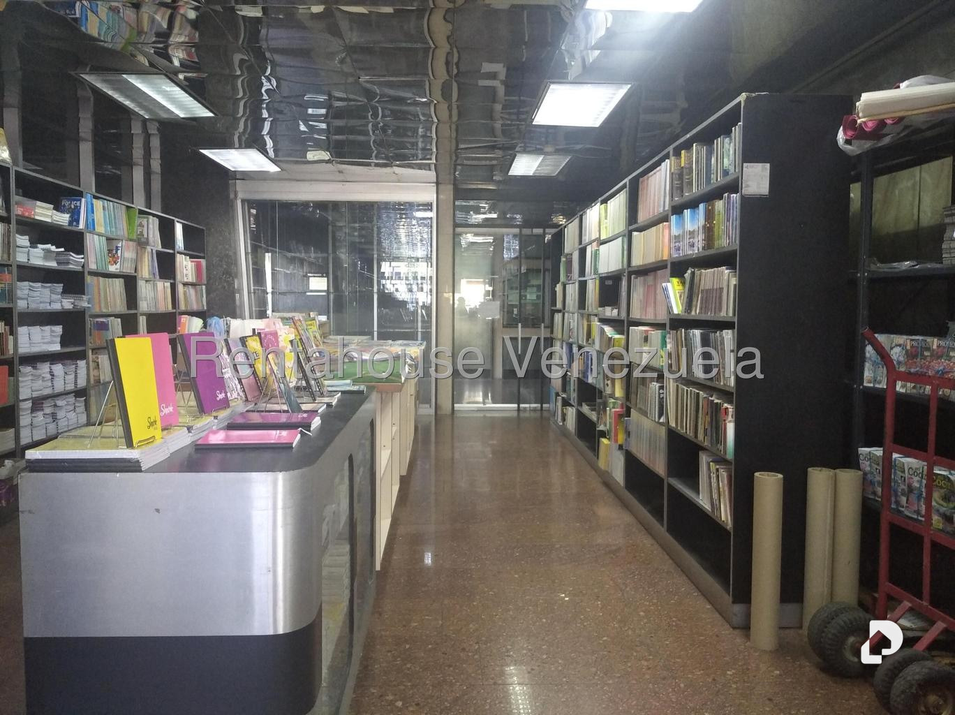 Local comercial en San Martín, Caracas – 15