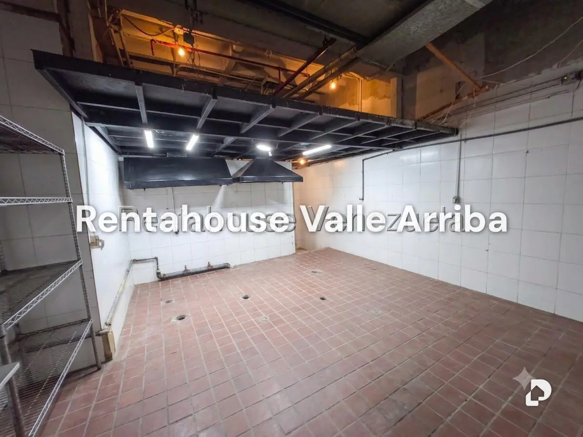 Local comercial en Los Dos Caminos, Caracas – 10