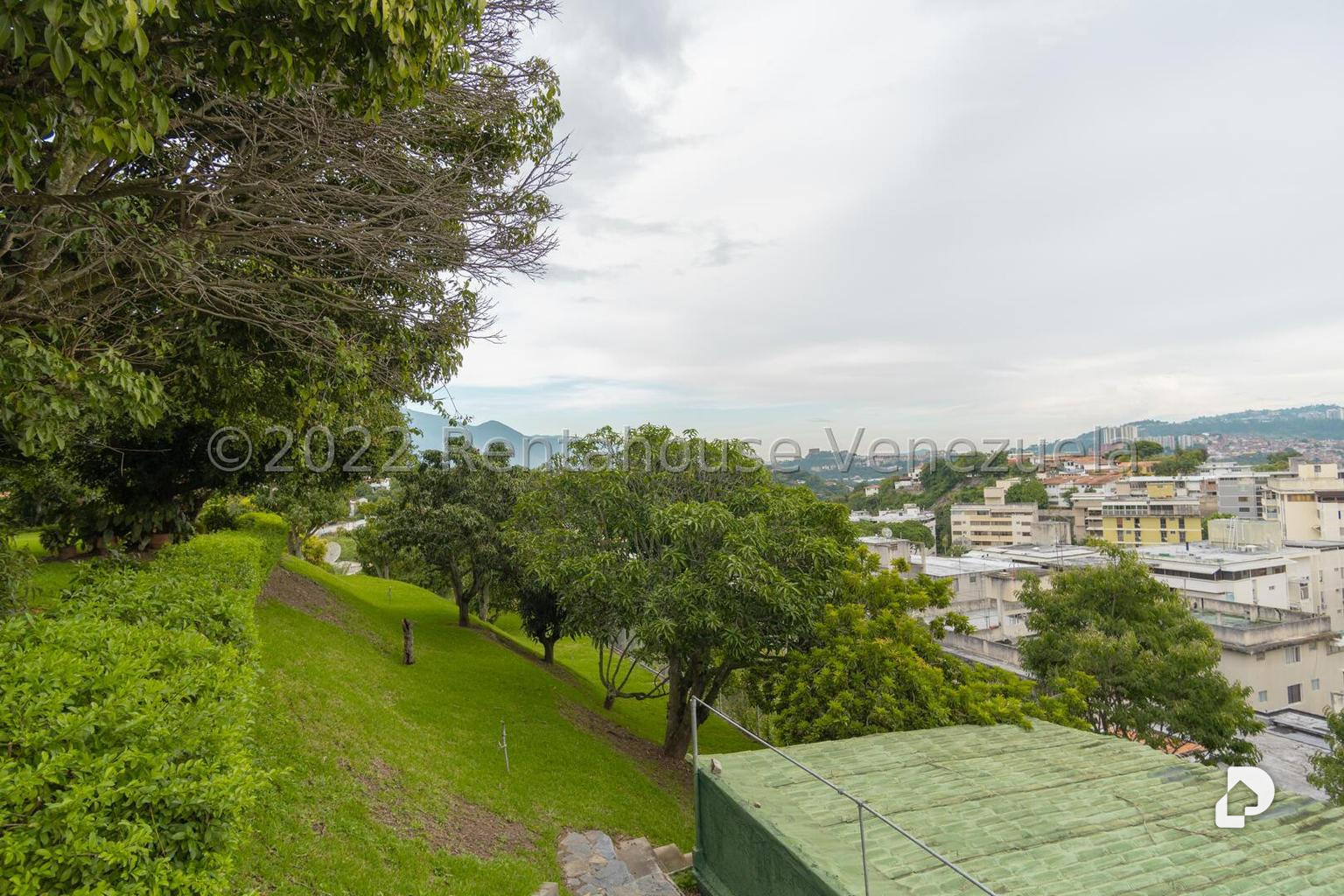 Casa en Cumbres de Curumo, Caracas – 9