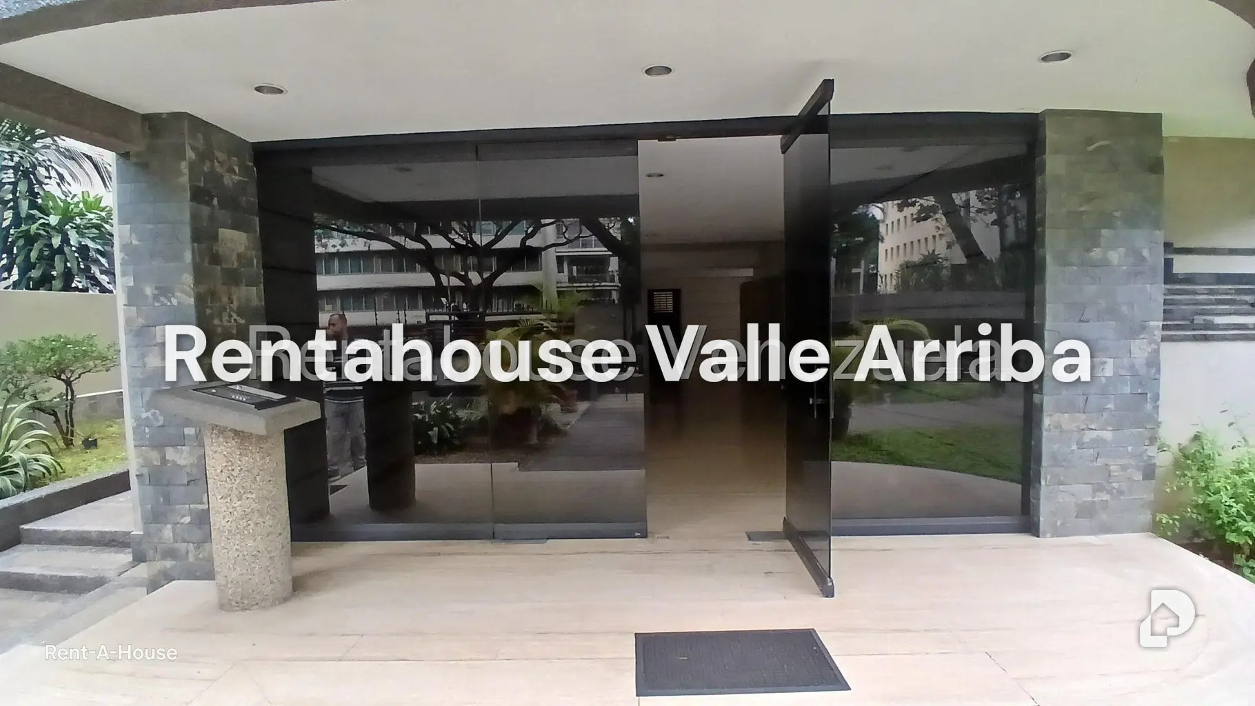 Apartamento en La Florida, Caracas – 11
