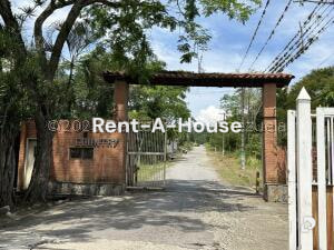 Land in Mara Country, Charallave – 1