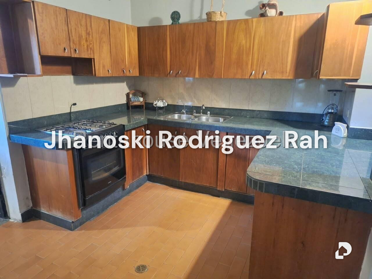 Casa en Barrio Las Brisas, Barquisimeto – 25