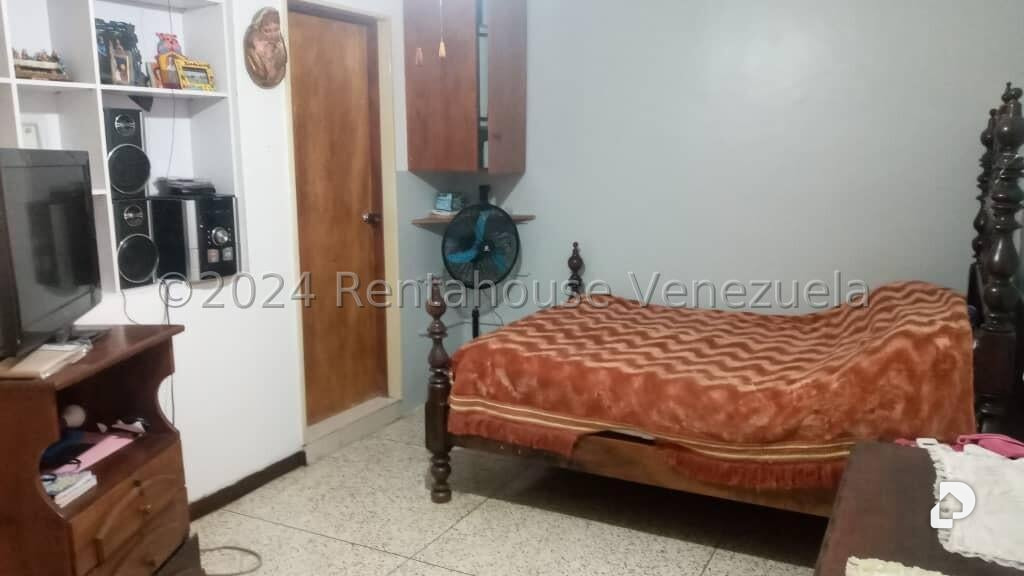 Casa en Lomas De La Trinidad, Caracas – 13