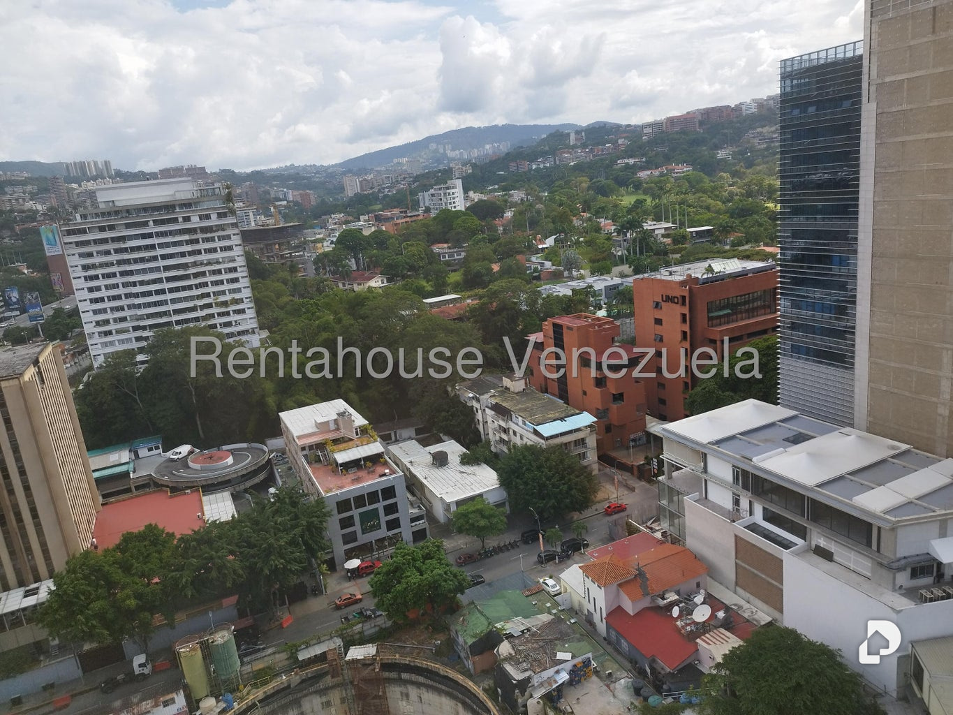 Oficina en Las Mercedes, Caracas – 14