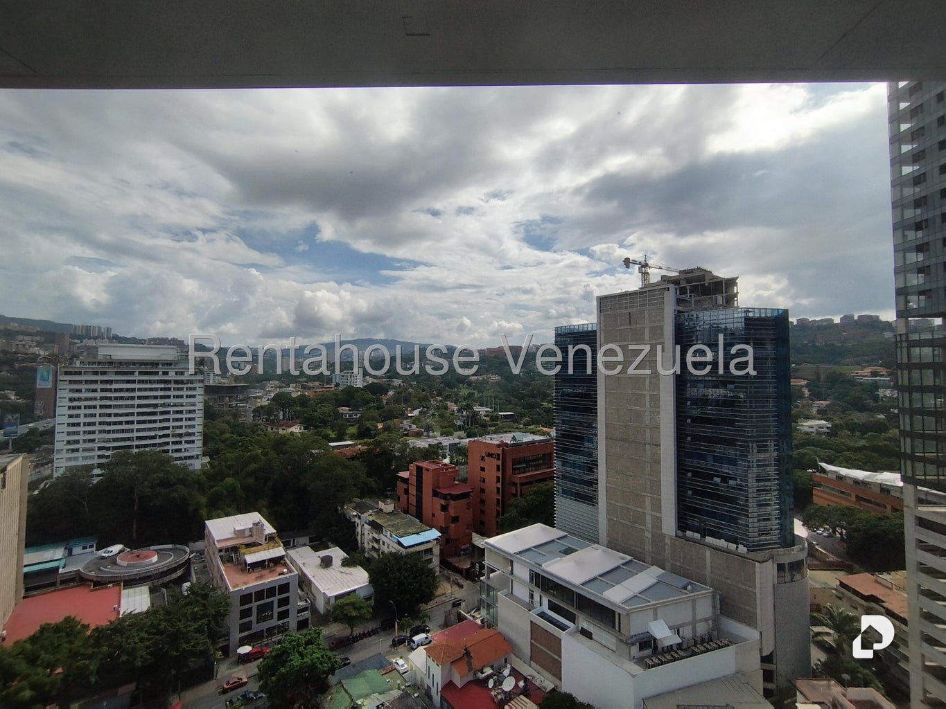 Oficina en Las Mercedes, Caracas – 13