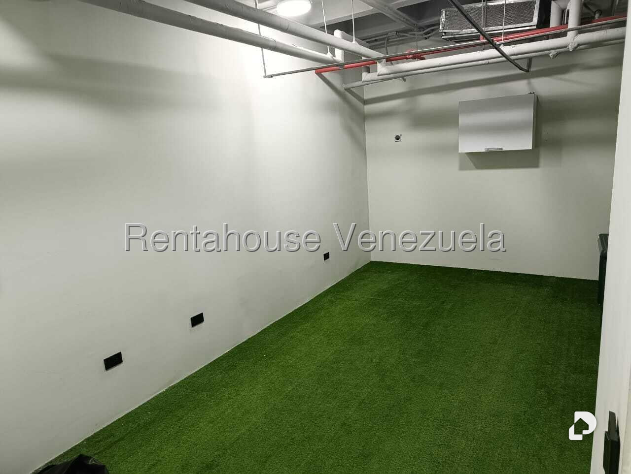 Oficina en El Bosque, Caracas – 13