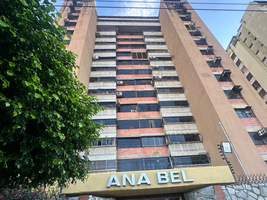 Apartamento en Urbanización Bermúdez, Maracay - 1