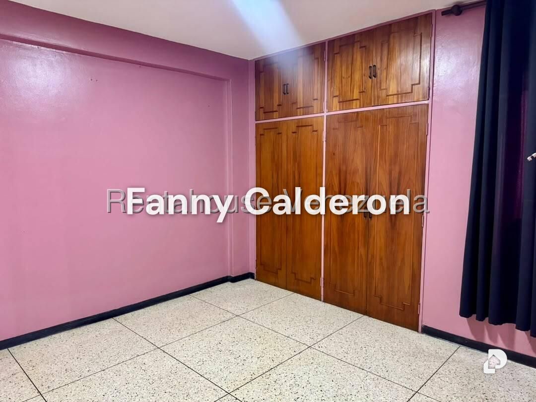 Edificio en Boleíta Sur, Caracas – 26