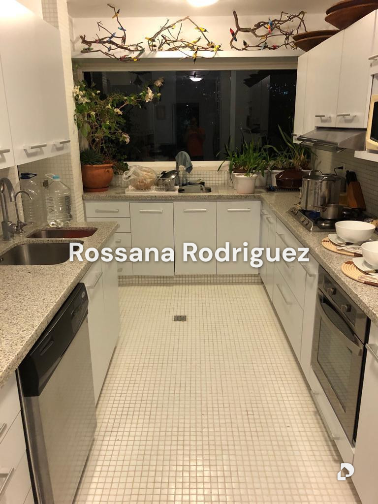 Apartamento en Las Mesetas de Santa Rosa de Lima, Caracas – 26